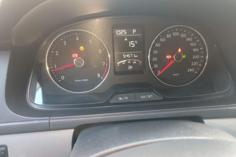 Used Volkswagen Gran Lavida 2013 1.4 TSI Automatic Comfort Model
