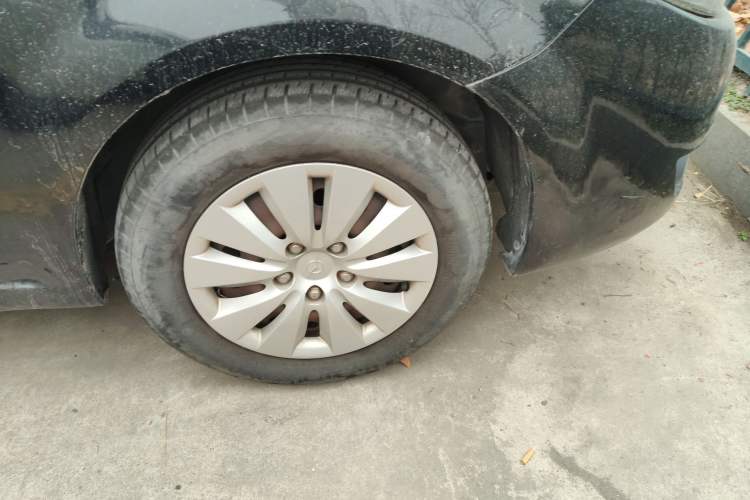 Used Haima Fumei 2013 Sedan 1.6L Manual Champion Edition Right Front Wheel Hub