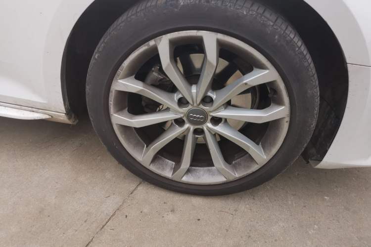 Used Audi A4L 2018 30th Anniversary Edition 40 TFSI Fashion Model