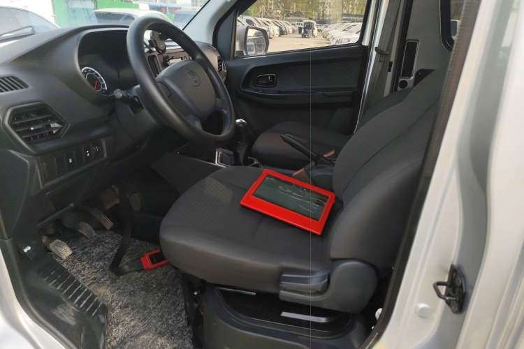 Used CHANGAN KAICHENG Ruixing M60 2023 1.5L GDI Comfort-Class Passenger Vehicle 6/7 Seats Left Front Seat