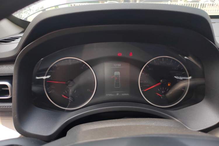 Used Great Wall Poer 2023 2.0T Commercial Version Automatic Diesel Two-Wheel Drive Elite Trim with Long Bed – GW4D20M Instrument Cluster