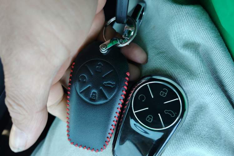 Used EXEED Lingyun 2025 300T Two-Wheel Drive Starry Edition Vehicle Key