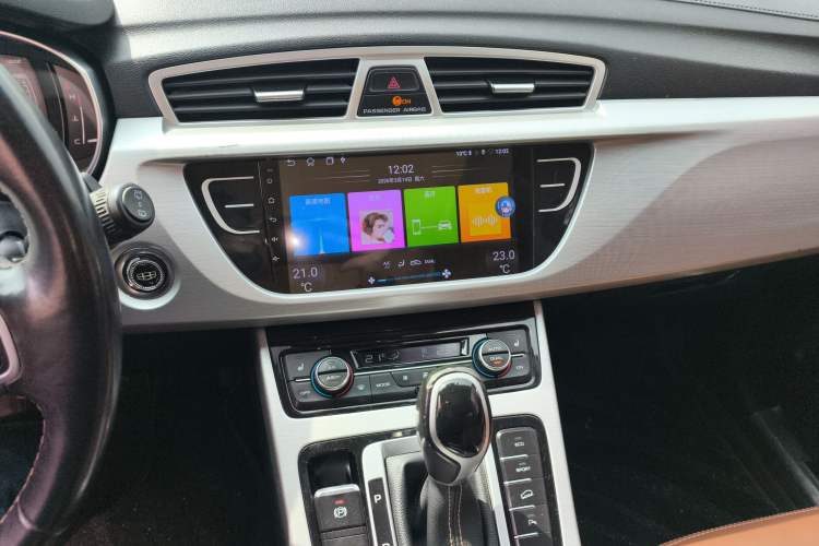 Used Geely Auto Emgrand X7 Sport 2016 1.8TD Automatic ZhiZun Version
