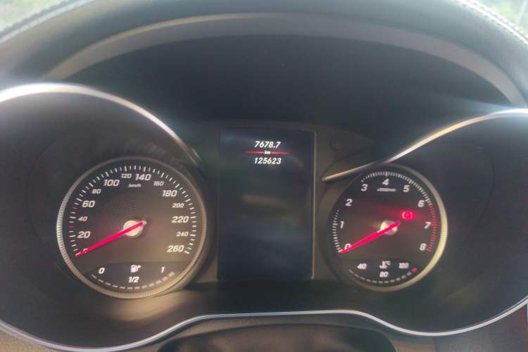 Used Mercedes-Benz GLC 2019 GLC 260 L 4MATIC Dynamic Model