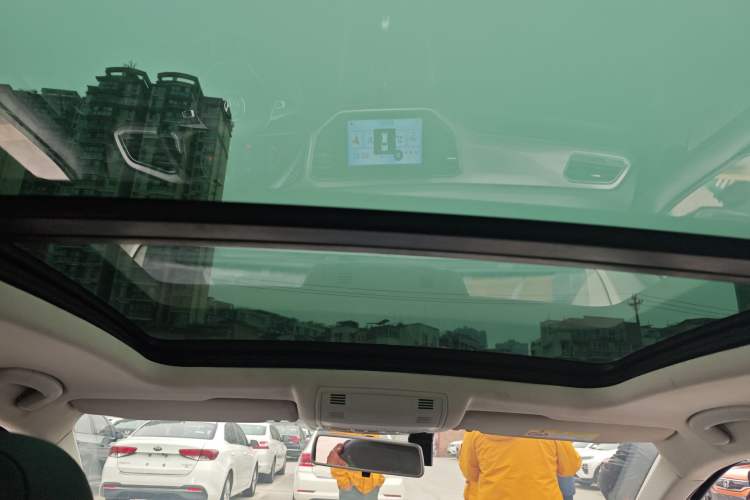 Used Volkswagen T-ROC 2018 280TSI DSG Two-Wheel Drive Advanced Version China V Emission Standard
