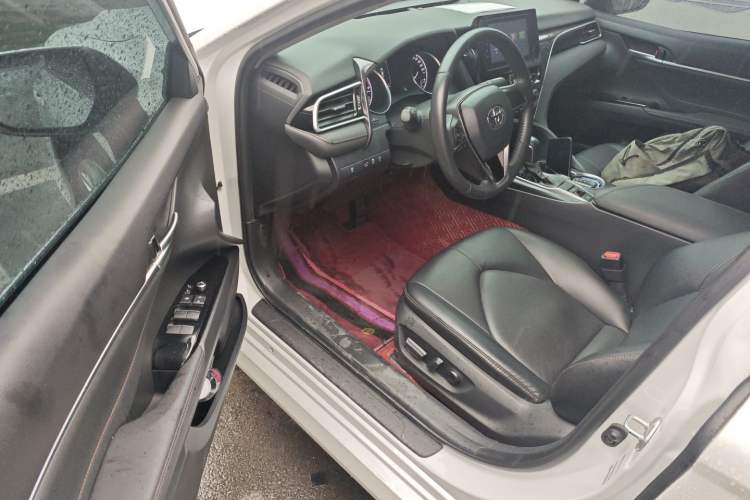 Used Toyota Camry 2022 2.0GVP Premier Edition Driver Seat