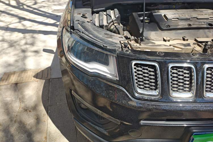 Used Jeep Compass 2017 200T Automatic Family Edition
