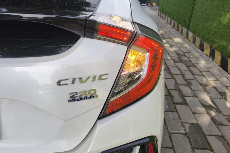 Used Honda Civic 2021 HATCHBACK 220TURBO CVT New Trendsetter Right Rear Taillight