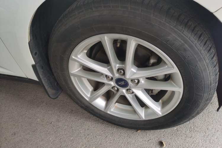 Used Ford Focus 2018 Hatchback Classic 1.6L Automatic Trendy SmartDrive Edition
