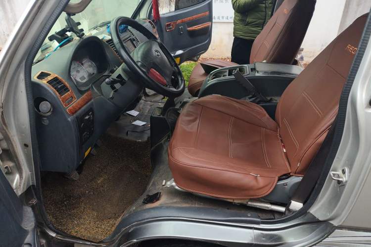 Used King Long Golden Way 2014 2.5T Yuchai Chuangxiang Version YC4FB90-P40C