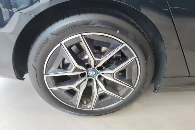 Used BMW i5 2025 eDrive 35L M Sport Package