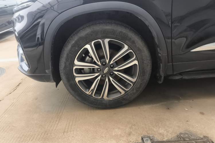 Used Chery Tiggo 8 2023 Kunpeng Edition 290TGDI Automatic Excellence Model Left Front Wheel Hub