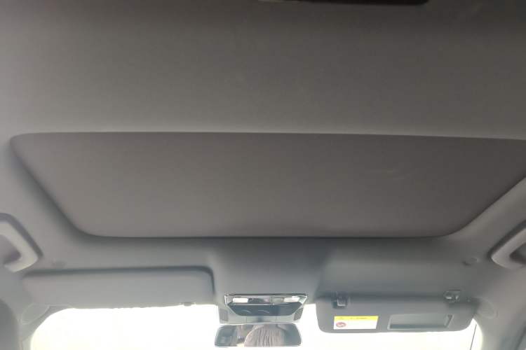 Used Li Auto L8 2023 Pro Model
