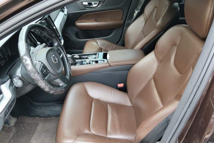 Used Volvo S60 New Energy 2020 T8 e-Drive Hybrid All-Wheel Drive Smart Luxury Edition Left Front Seat