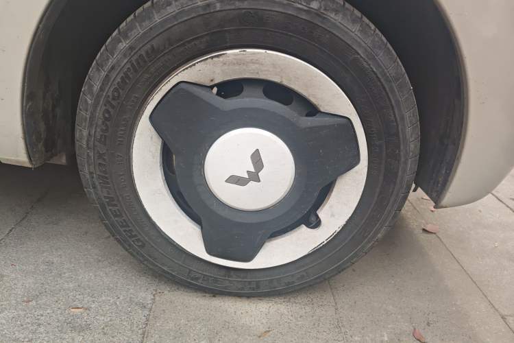 Used Wuling Hongguang MINIEV 2024 3rd Generation 170 km Right Front Wheel Hub