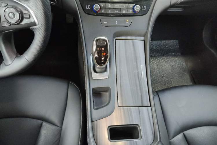 Used Buick LaCrosse 2018 20T Elite Edition Gear Lever