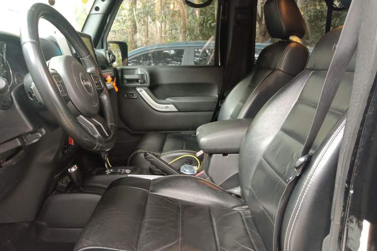 Used Jeep Wrangler 2013 3.6L Rubicon four-door model