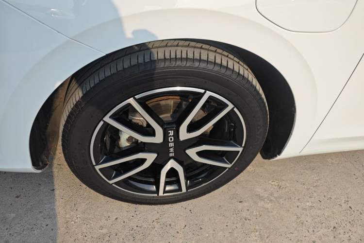 Used Roewe D6 2025 450km Deluxe Edition