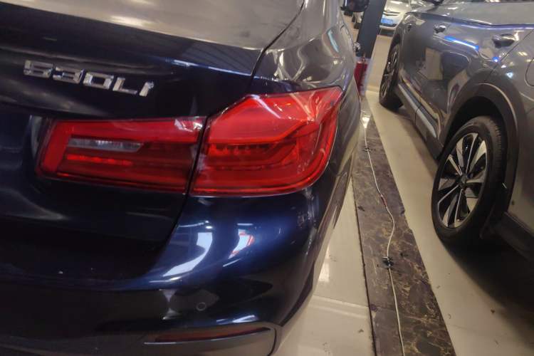 Used BMW 5 Series 2018 530Li Leading Model M Sport Package
