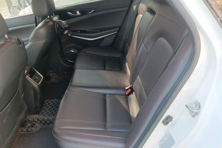 Used Changan Raeton CC 2018 1.5T Automatic Elegant Version China V Standard
