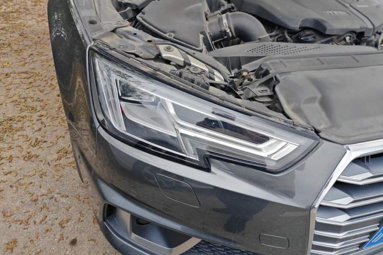 Used Audi A4L 2019 40 TFSI Fashion Edition China VI Emission Standard
