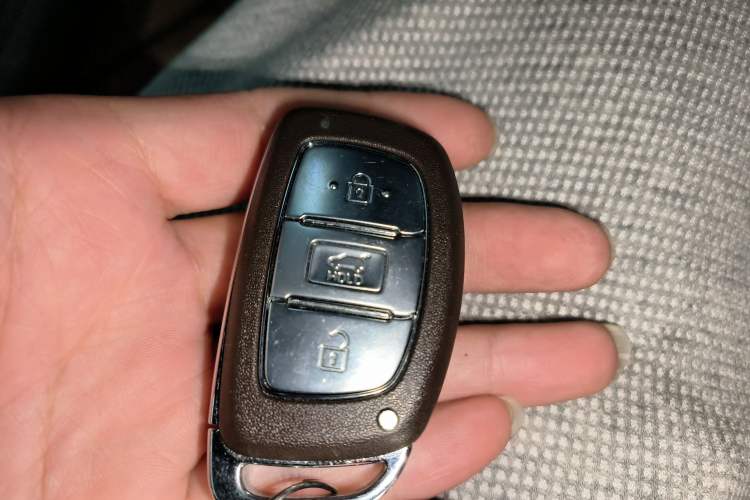 Used Hyundai Tucson 2019 280TGDi Dual-Clutch Two-Wheel Drive Fashion Edition China VI Standard
