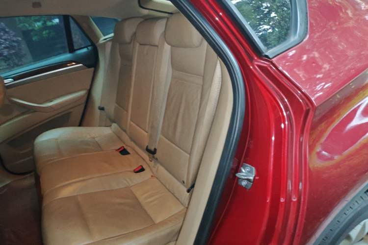 Used BMW X6 2011 xDrive35i
