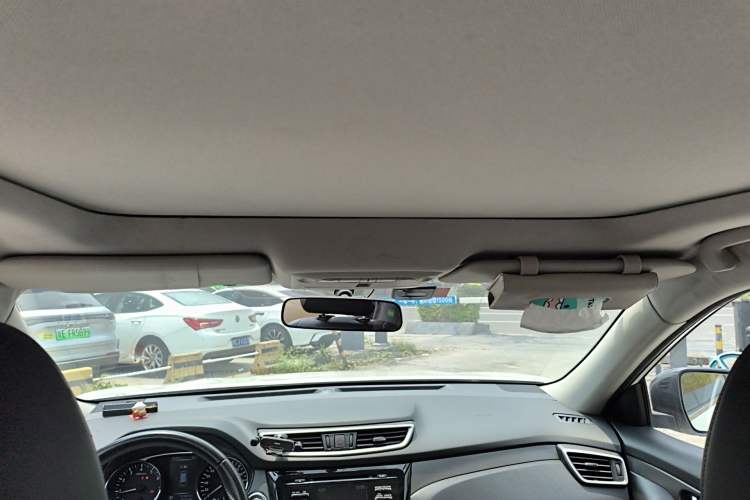 Used Nissan X-Trail 2015 2.0L CVT Comfort MAX Edition 2WD