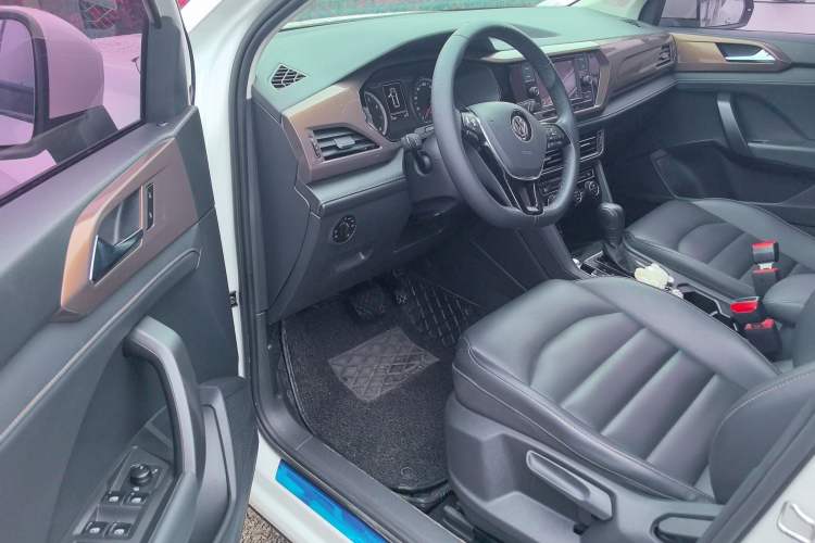 Used Volkswagen Tharu 2020 280TSI Two-Wheel Drive Comfort Edition China VI Standard
