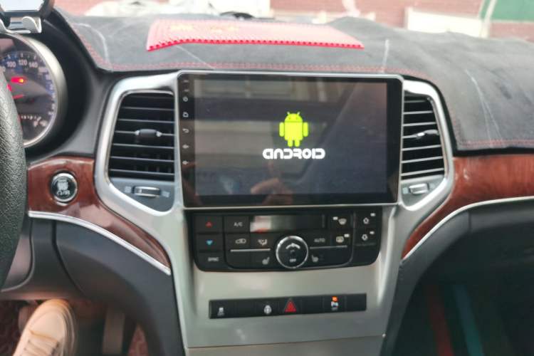 Used Jeep Grand Cherokee 2011 Revised 3.6L Luxury Navigation Edition