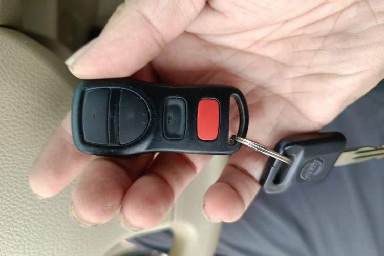 Used Nissan Sylphy 2016 Classic 1.6XE Automatic Comfort Edition Vehicle Key