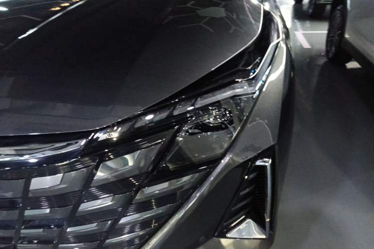 Used CHANGAN UNI-Z 2025 1.5T Premium Edition