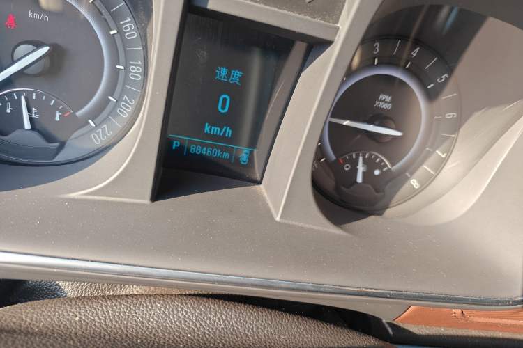 Used Buick GL8 2018 28T Comfort Model China VI Standard