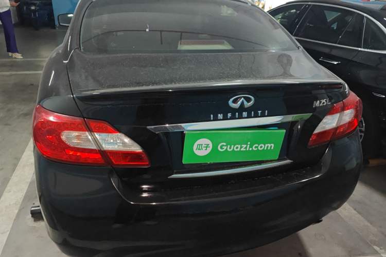 Used Infiniti M Series 2012 M25L Comfort Edition Rear