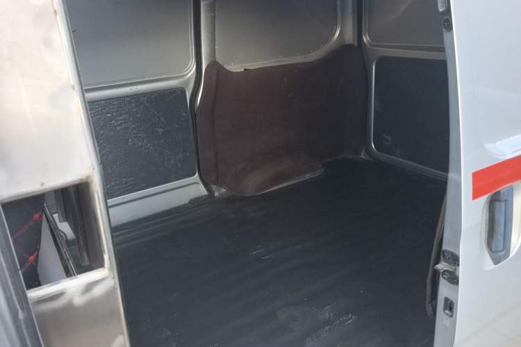 Used Wuling Zhiguang 2020 1.2L Van Utility Model China VI Emission Standard 2 Seats LSI