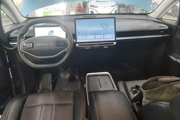 Used Venucia VX6 2024 520 Travel Edition
