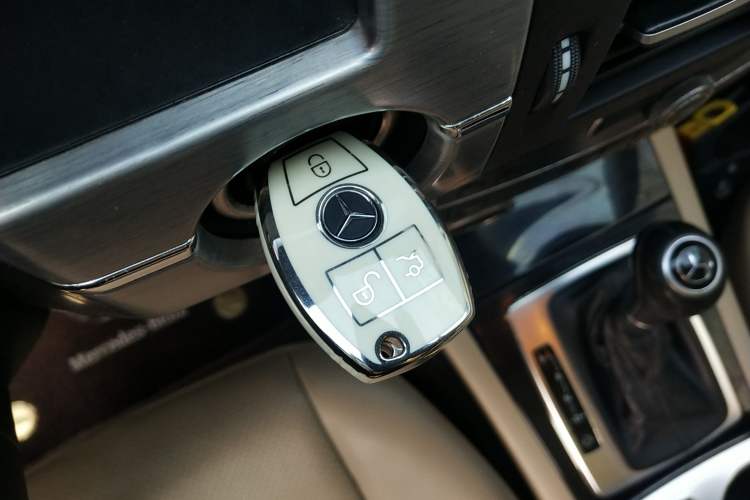 Used Mercedes-Benz GLK-Class 2012 GLK 300 4MATIC Fashion Model Vehicle Key