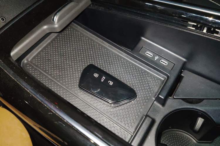 Used Volkswagen ID.4 X 2025 Smart Version Pure & Intelligent Enjoyment Edition
