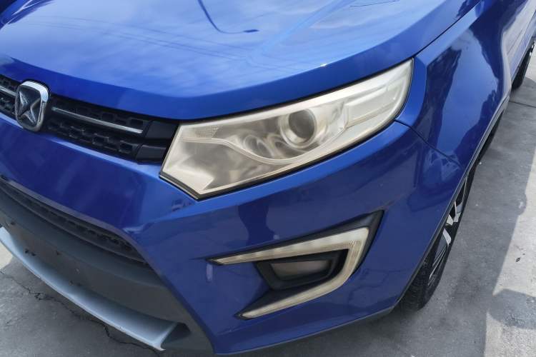 Used JMC Yusheng S330 2016 1.5L GTDi Automatic Two-Wheel Drive Fashion Edition Left Front Headlight