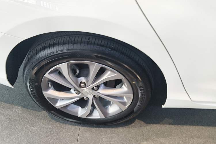 Used Buick Verano 2023 Pro Enjoyment Edition Right Rear Wheel Hub