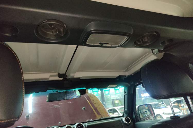 Used BAIC Off-Road BJ40 2016 40L 2.3T Automatic All-Wheel Drive Premium Edition