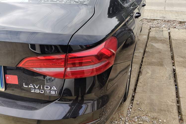 Used Volkswagen Lavida 2021 280TSI DSG Comfort Edition
