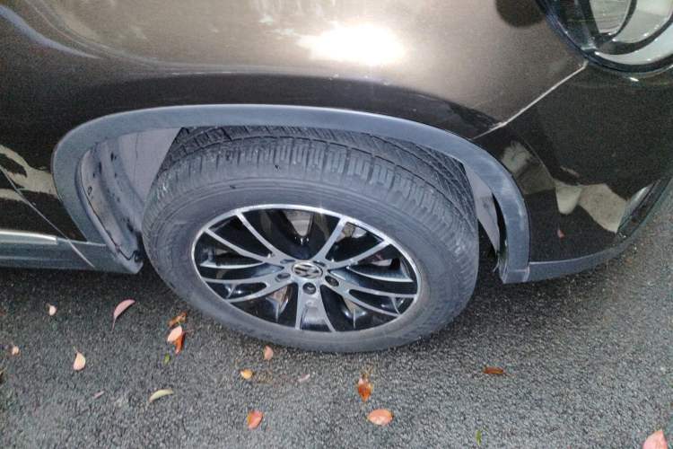 Used Volkswagen Tiguan 2015 1.8TSI Automatic Two-Wheel Drive Luxury Model Right Front Wheel Hub