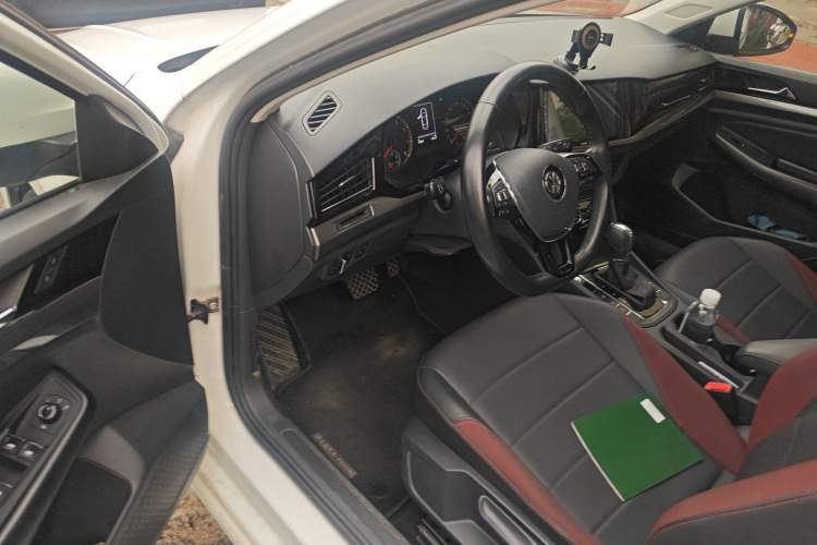 Used Volkswagen Bora 2019 1.5L Automatic Elite Version Driver Seat