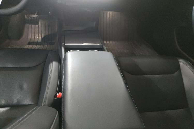 Used Tesla Model 3 2023 Long-Range All-Wheel-Drive Version