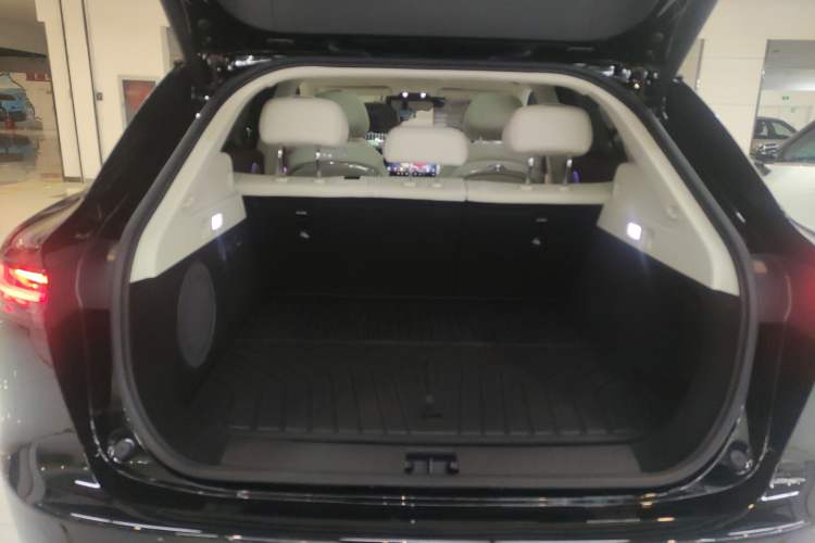 Used VOYAH COURAGE 2025 Model Four-Wheel-Drive Qiankun Edition
