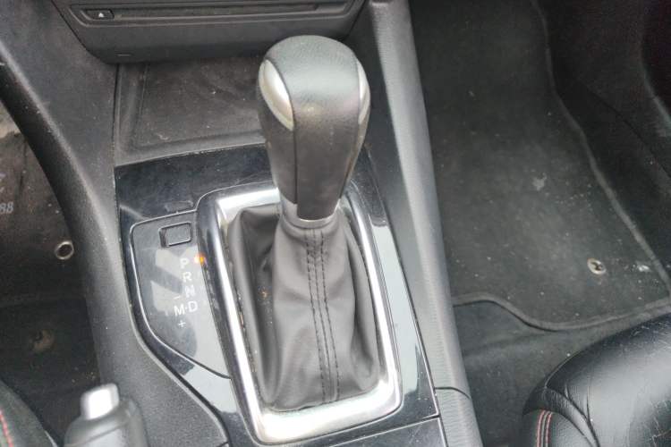 Used Mazda 3 Axela 2016 Sedan 1.5L Automatic Prestige Model Gear Lever