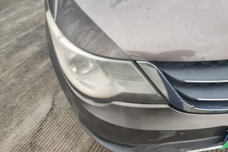 Used Baojun 730 2014 1.5L manual standard trim 7 seats Right Front Headlight