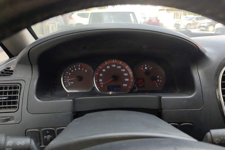 Used FORTHING Lingzhi 2014 M5 Q3 2.0L 7-seat Long-Wheelbase Comfort Version
