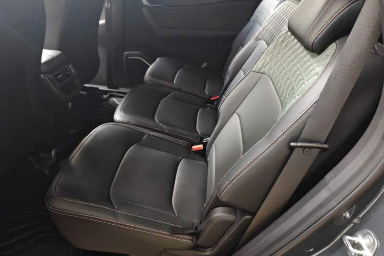 Used Geely Auto Haoyue L 2024 2.0T DCT Prestige Version Left Rear Seat